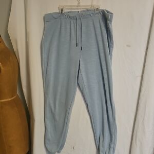 Womans Reebok Sweatpants . Size XL.